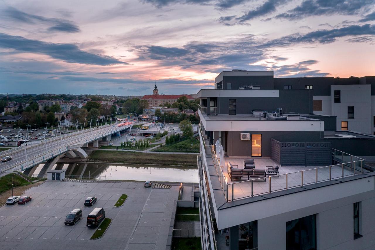 One Luxury Apartments Rzeszow Bagian luar foto